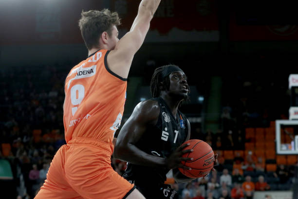 更是冰雪文 更是冰雪文